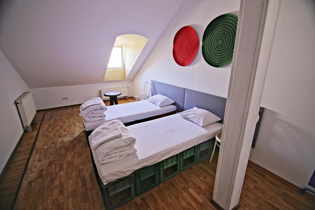 Hostel Jamaika Vilnius Szoba fotó
